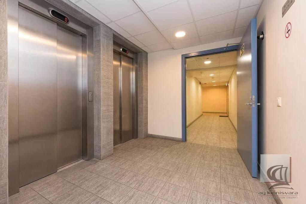 Cozy 3-room Penthouse In The Very Heart Of Appartamento Reval